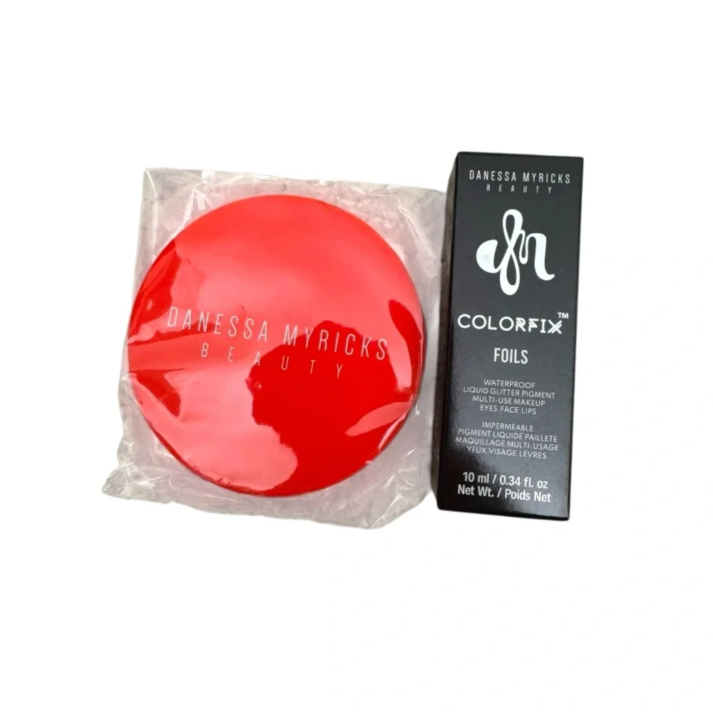 Danessa Myricks Beauty Colorfix Foils in Milky Way and compact Mirror
